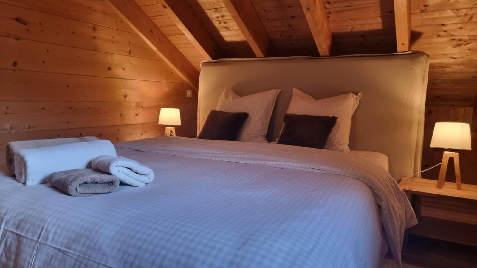 Le Chalet Du Pere Michel, Jacuzzi, Sauna, Jardin Ла-Бресс Экстерьер фото